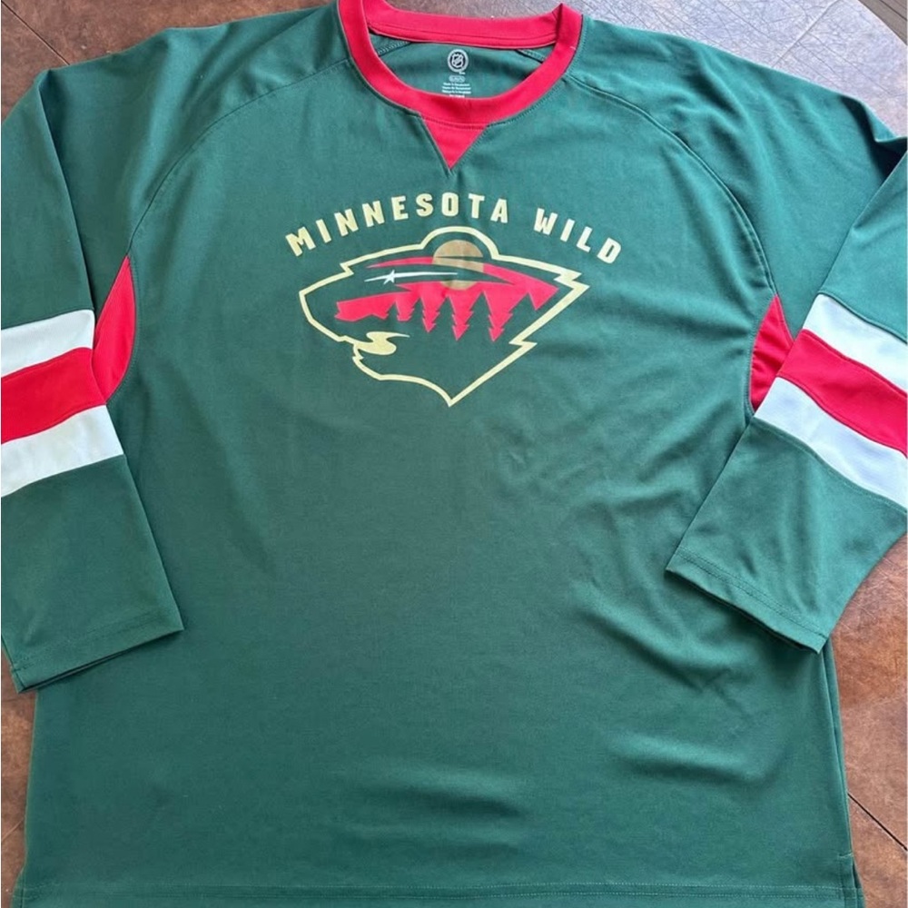 Men’s XL NHL MN Wild long sleeve